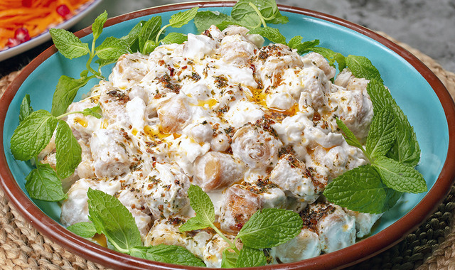 Günün Yıldızı: Çıtır Yufkalı Nohut Salatası
