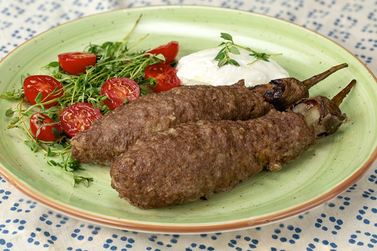 Ver Fırına: Köfte Mantolu Patlıcan