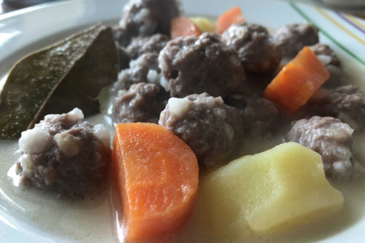 Dumanı Üstünde: Ekşili Köfte Çorbası