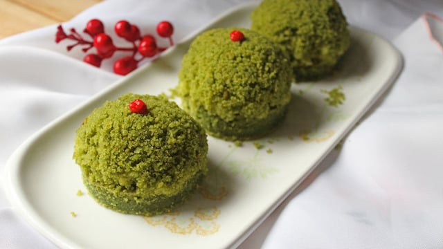 Porsiyonluk ve Tam Ölçülü: Ispanaklı Köstebek Pasta