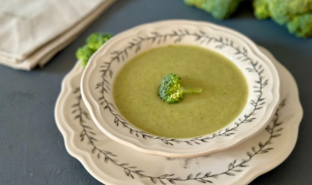 Tam Kıvamında: Sütsüz Brokoli Çorbası