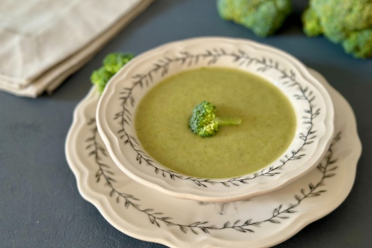 Sütsüz Brokoli Çorbası Tarifi