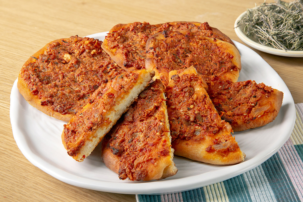 Memleketler Yarışıyor: Hatay'dan Biberli Ekmek