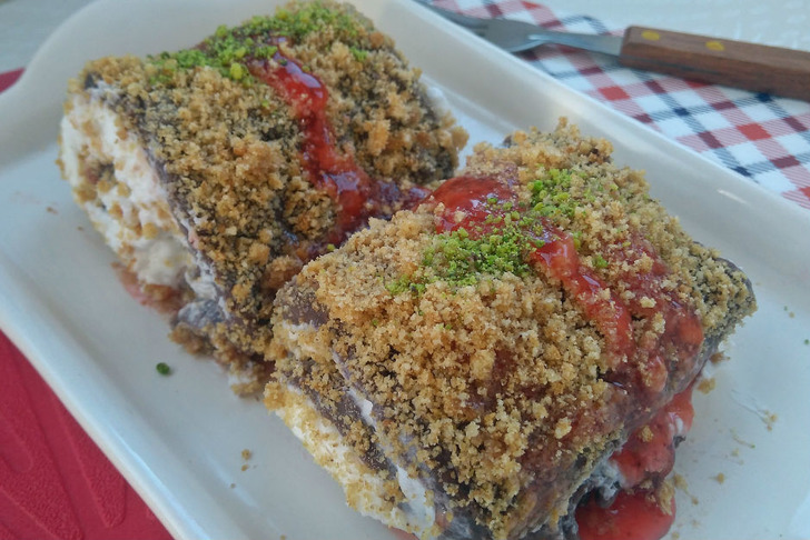 Meyve Soslu Kakaolu Saray Sarması Tarifi