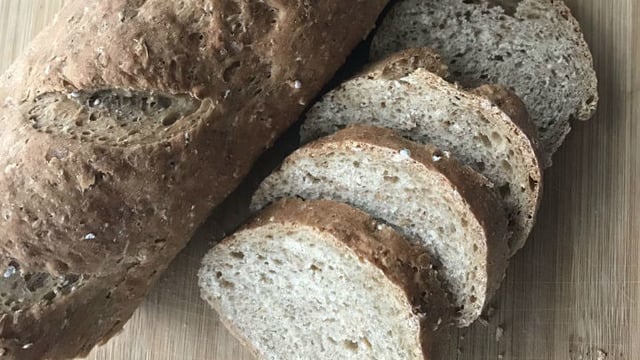 Tam Buğday Unundan: Yulaflı Baget Ekmek