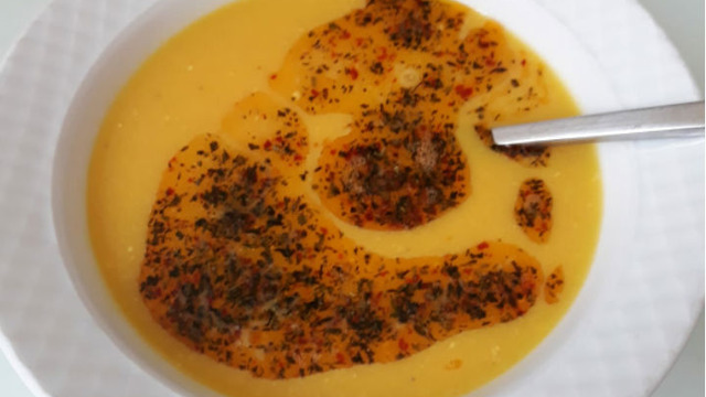 Oldukça Sağlıklı: Zerdeçallı Mercimek Çorbası