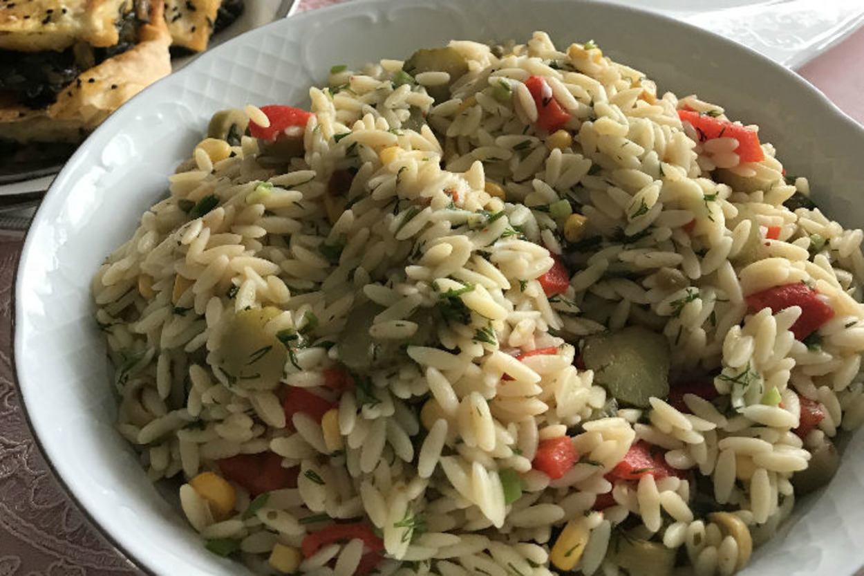 Çabucak Hazır: Arpa Şehriye Salatası
