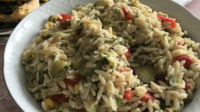 Çabucak Hazır: Arpa Şehriye Salatası