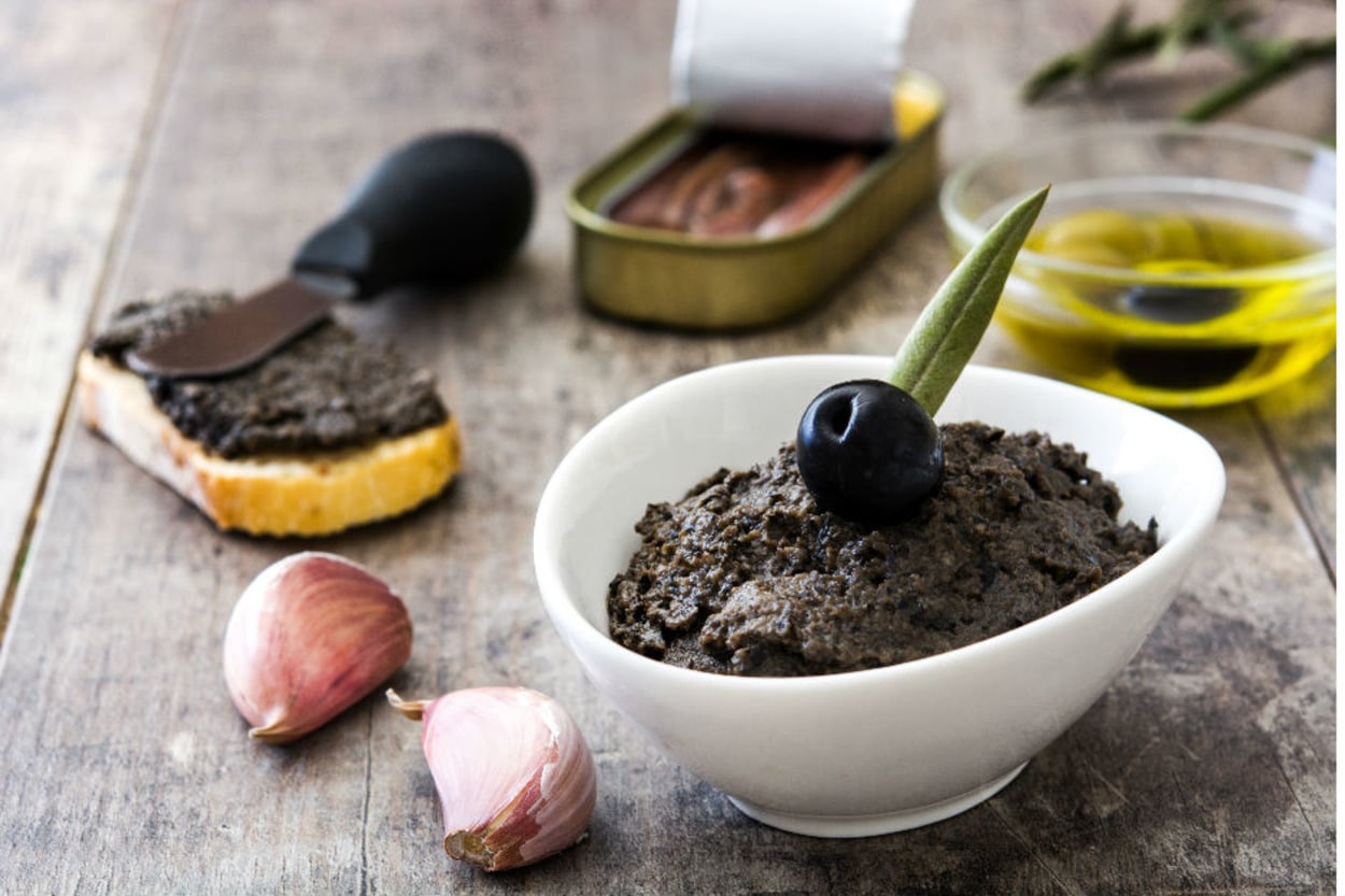 Sürüp Sürüp Yemelik: Ev Yapımı Zeytin Ezmesi