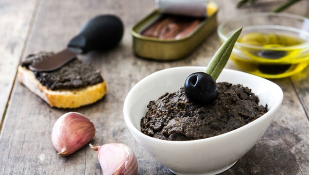 Sürüp Sürüp Yemelik: Ev Yapımı Zeytin Ezmesi