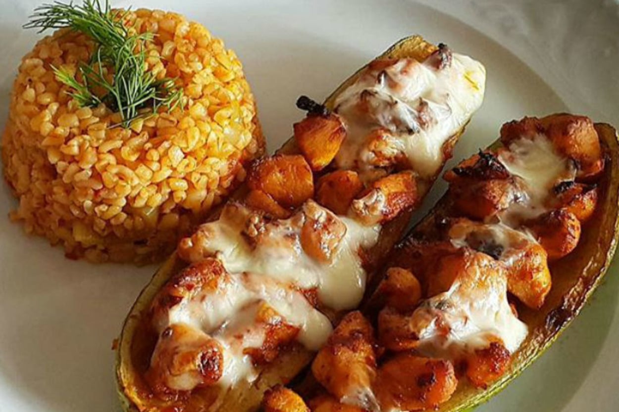 Yanına da Pilav: Tavuklu Kabak Sandal