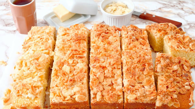Kurabiye Tadında: Tereyağlı Alman Keki (Butterkuchen)