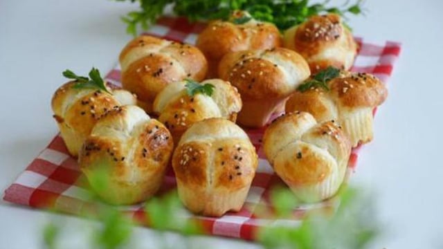 Muffin Kalıbında: Mantar Poğaça