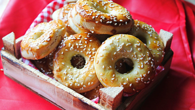 Simit Kıskandıran: Halka Poğaça