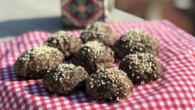 Ağızda Dağılır: Zeytin Ezmeli Kurabiye
