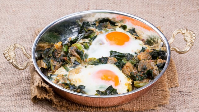 En Doyurucu Kahvaltılık: Sahanda Ispanaklı Yumurta