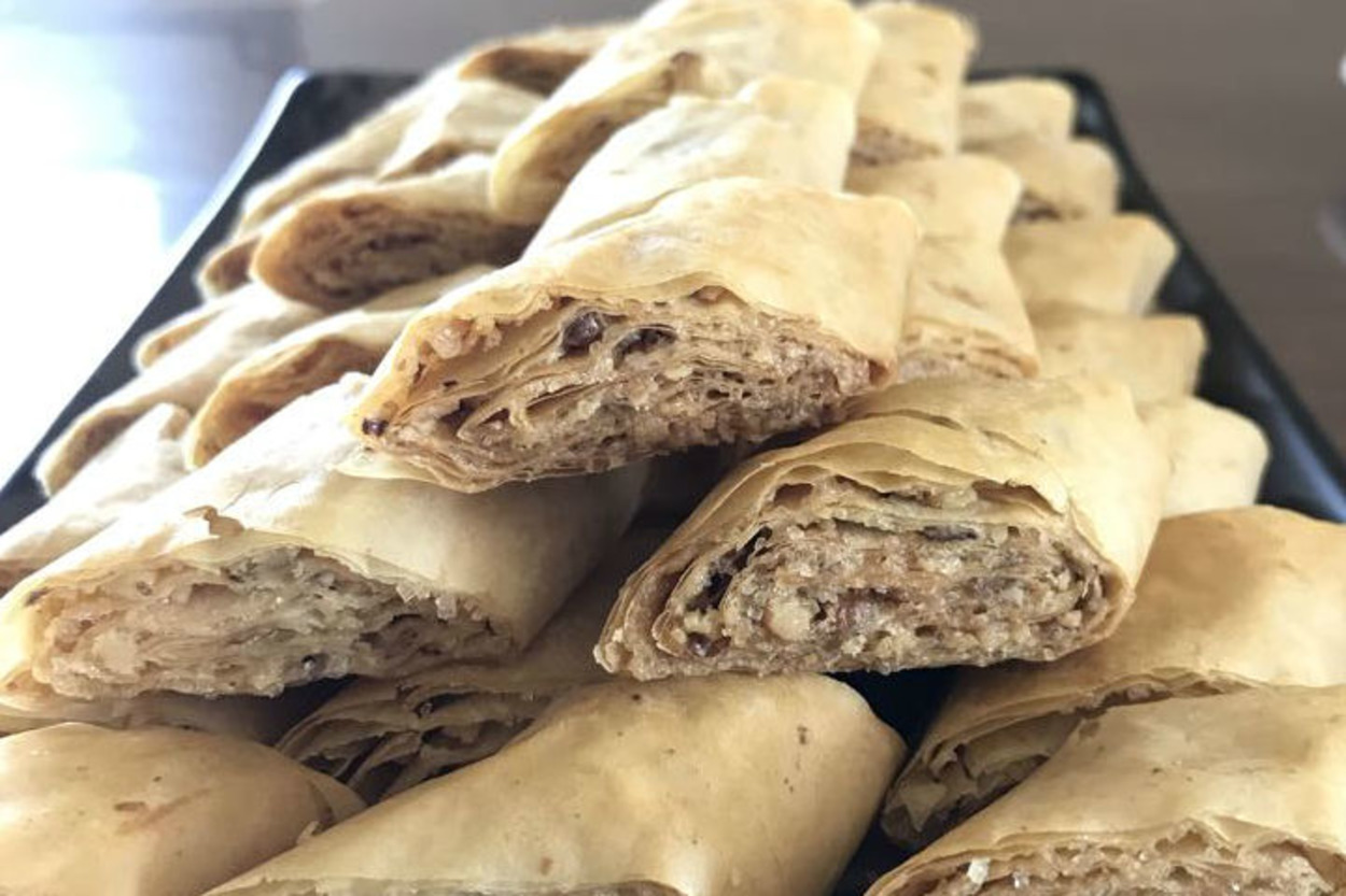 Çayın Yanına: Tahinli Çıtır Rulo