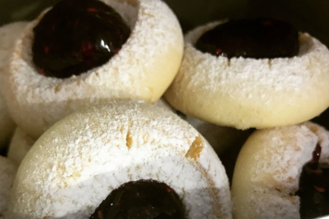 Çay Saatlerinin Yeni Lezzeti: Frambuaz Soslu Kurabiye