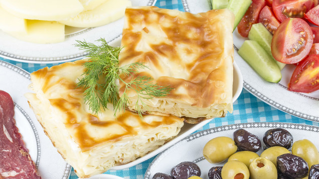 Gerçeğinin Yeri Hep Başka: Ev Usulü Su Böreği