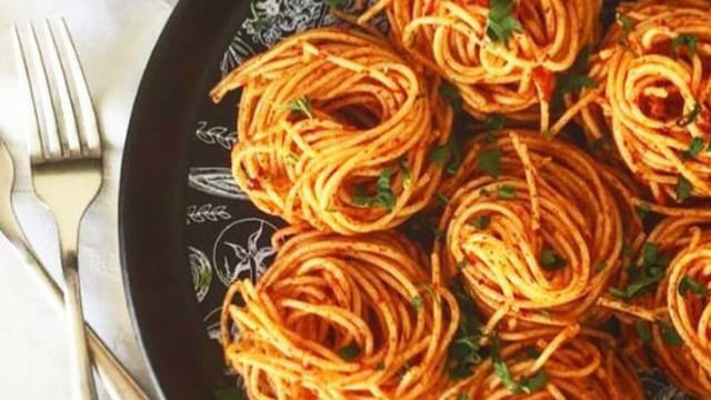 Muhteşem Lezzet: Domates Soslu Spagetti