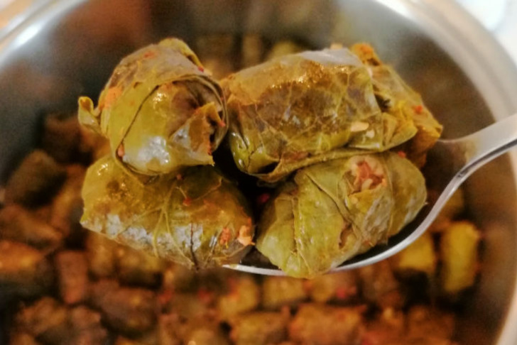 Tokat Etli Sarması Tarifi
