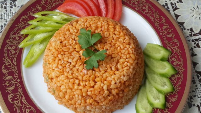 En Kolayından: Salçalı Bulgur Pilavı