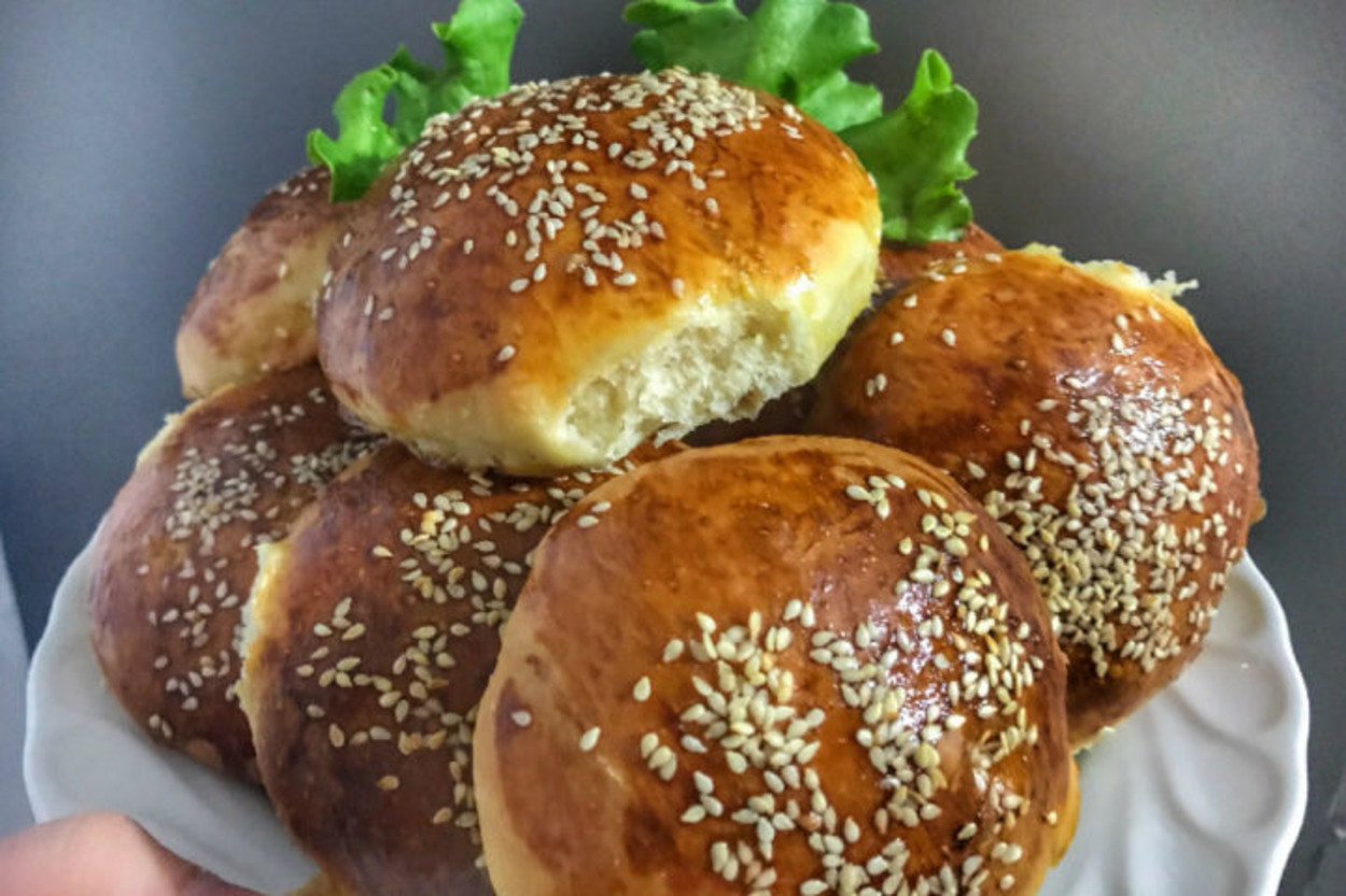 Her Kahvaltıya: Poğaça Ekmek