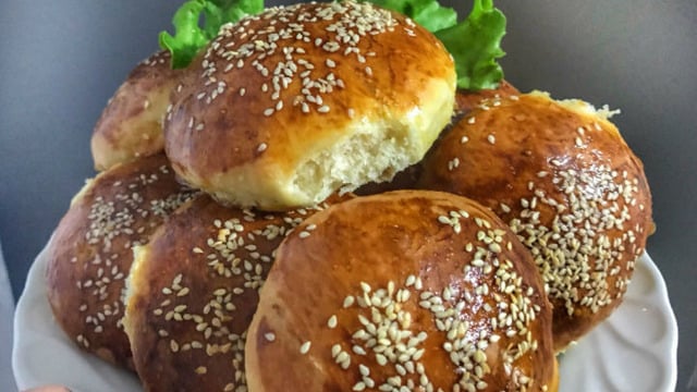 Her Kahvaltıya: Poğaça Ekmek