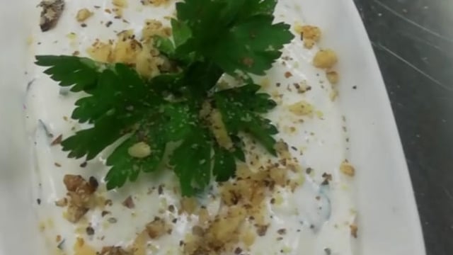 Mezelerin En Güzeli: Tahinli Tarator
