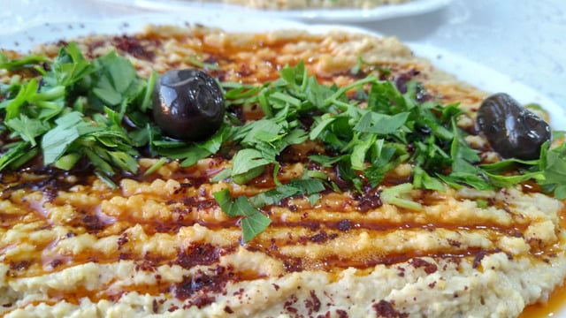 Yemelere Doyum Olmaz: Humus Ezmesi