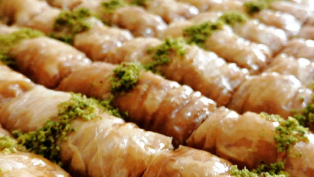 Damakta Erir: Burma Baklava