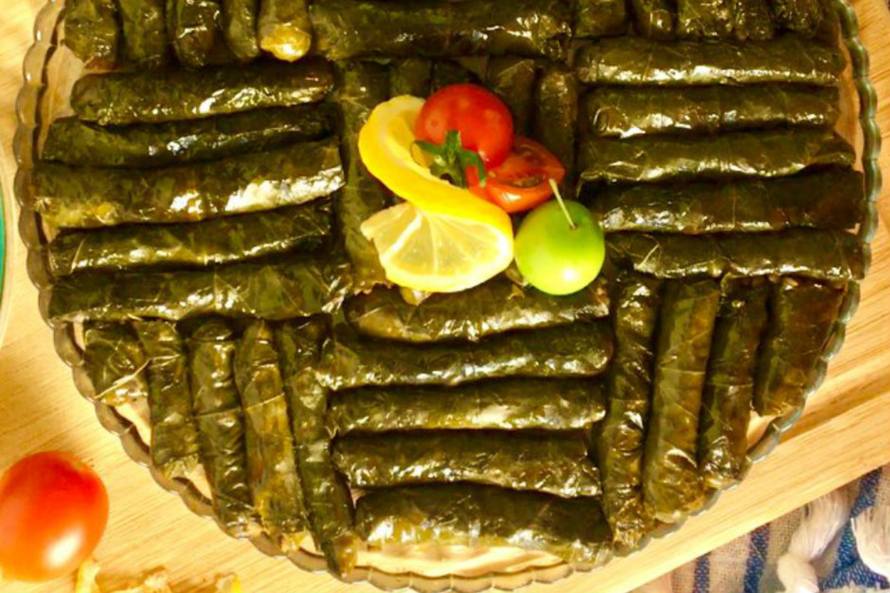 Taze Asma Yaprağından: Zeytinyağlı Yaprak Sarma