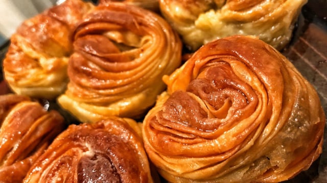 Şekliyle Hayran Bırakan Bayramlık Lezzet: Gül Baklava