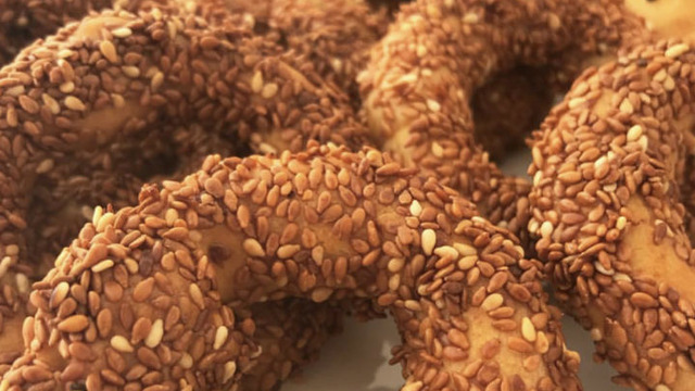 Çayın Yanına: Susamlı Simit