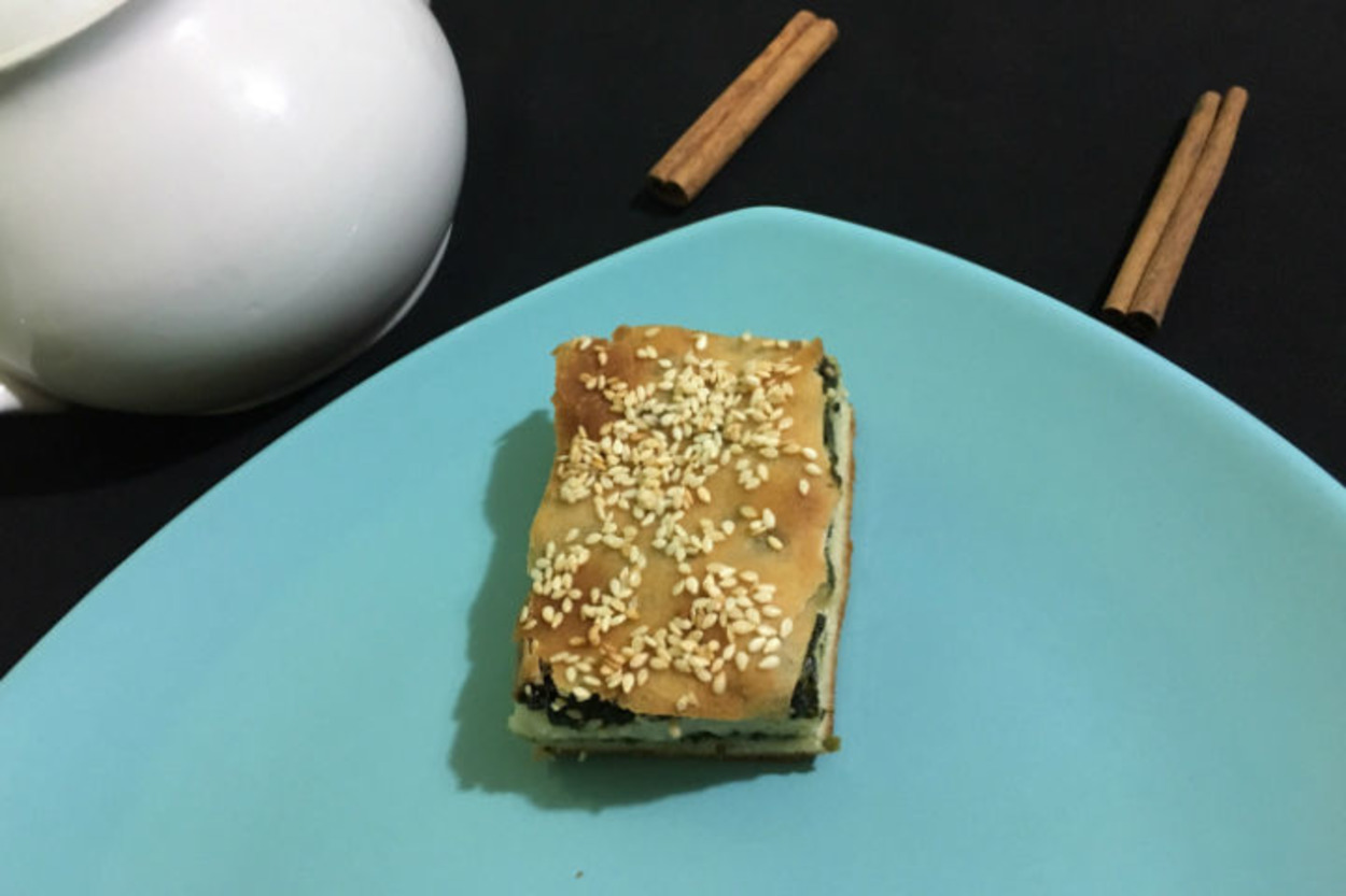 Besleyici ve Doyurucu: Ispanaklı Peynirli Börek