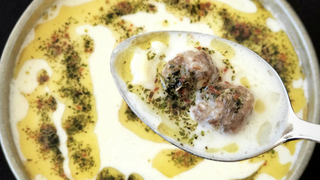 Köfteli ve Erişteli: Yoğurt Çorbası