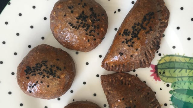 Sağlıklı ve Mis Kokulu: Zeytin Ezmeli ve Peynirli Poğaça