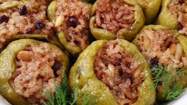 Herkesin Favorisi: Zeytinyağlı Biber Dolması