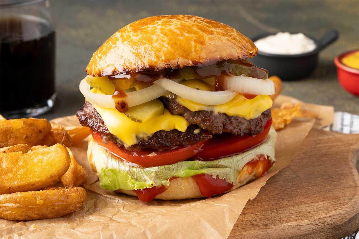 Onsuz Hep Bir Şeyler Eksik: Cheeseburger