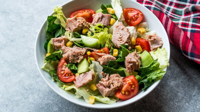 En Güzel Öğle Yemeği: Ton Balıklı Yaz Salatası