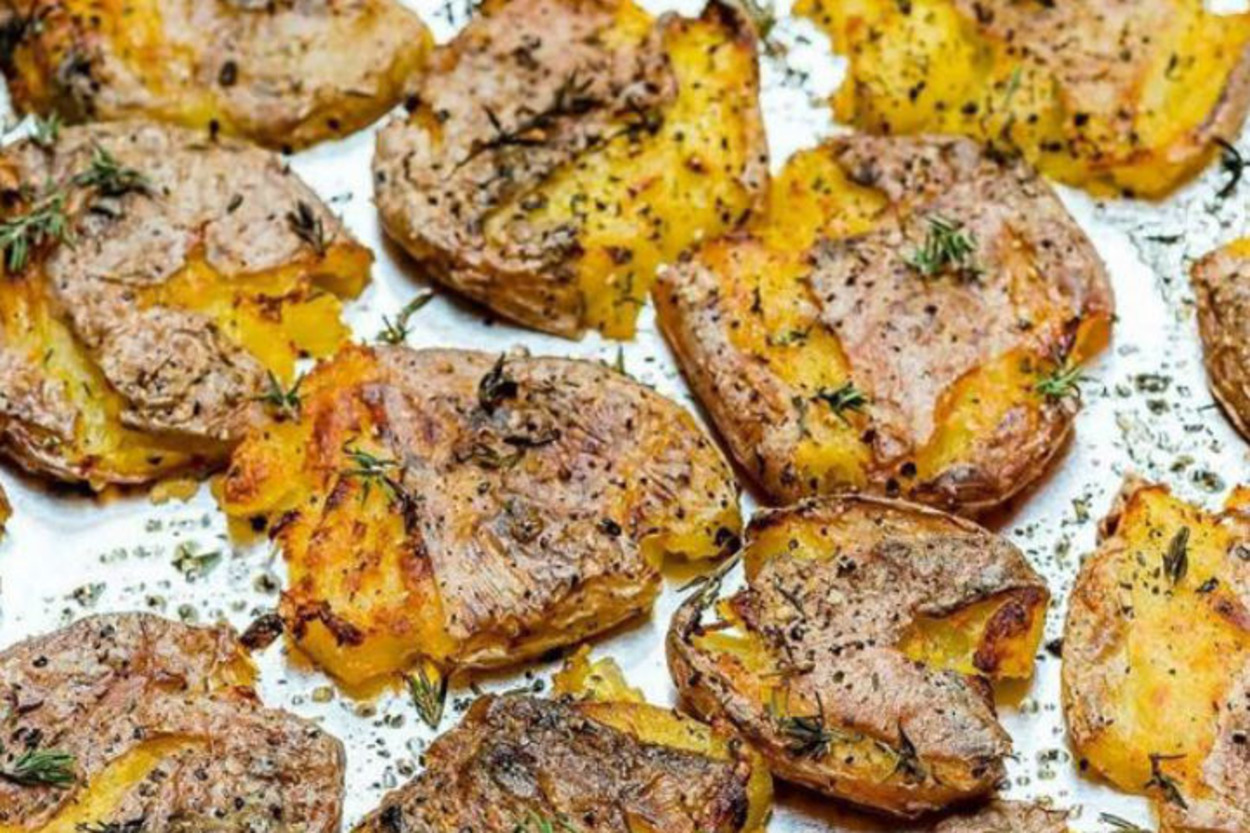 Her Yemeğin Yanına: Patlak Patates