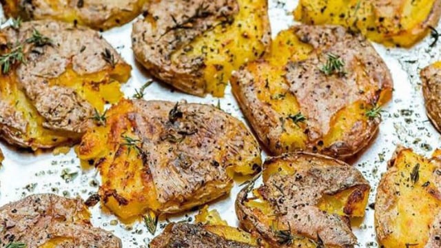 Her Yemeğin Yanına: Patlak Patates