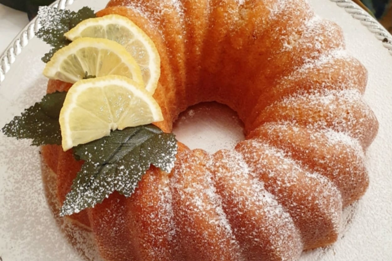 Dokusu Muhteşem: Tereyağlı Limonlu Kek