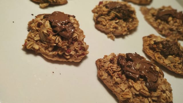 Çay Keyfine Yakışır: Ahududu ve Yulaflı Kurabiye