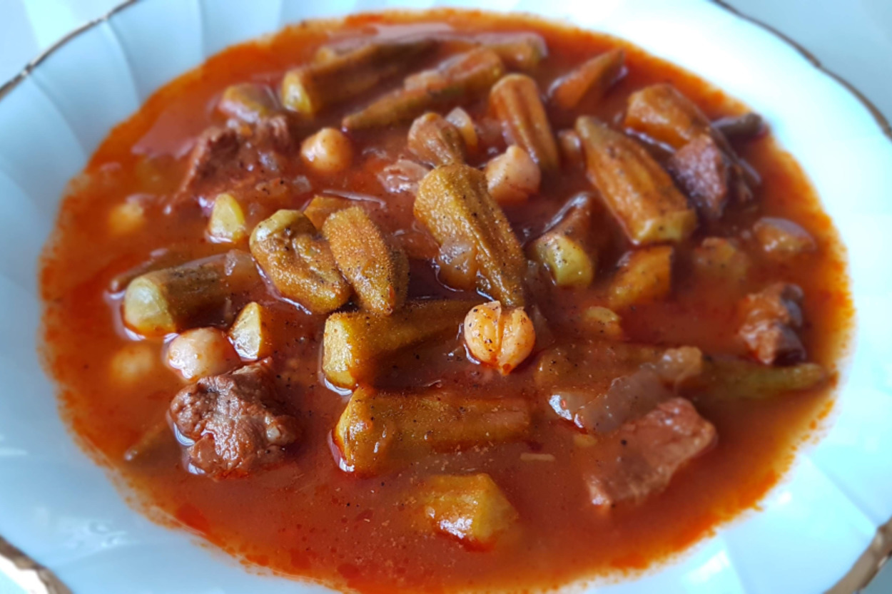 Tabak Tabak Yenir: Etli Nohutlu Bamya