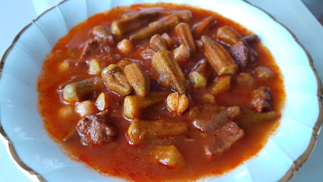 Tabak Tabak Yenir: Etli Nohutlu Bamya