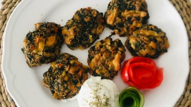 Fırında Pişen: Semizotlu Sebze Köftesi
