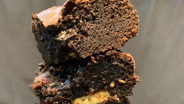 Akışkan Çikolatalı: Frambuazlı Brownie