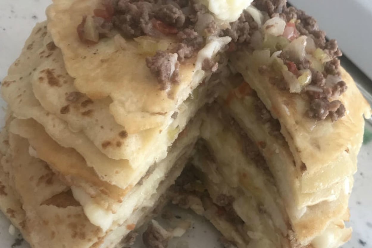 Bildiklerinizden Farklı: Tuzlu Krep Pasta
