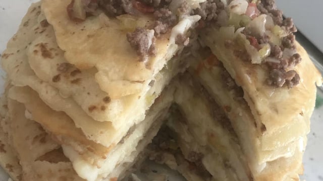 Bildiklerinizden Farklı: Tuzlu Krep Pasta